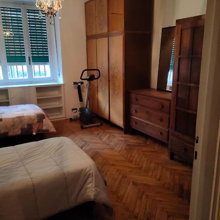 Casa - House Xavier Una Casa Famigliare , Dame Entra Solo Chi A Un Bel Cuore , Non'E Il L'Intero Alloggio Solo Stanze E Bagno Apartman Torino Kültér fotó