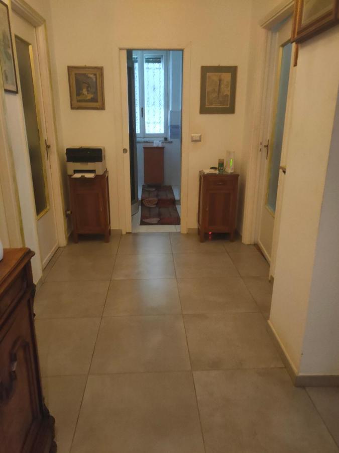 Casa - House Xavier Una Casa Famigliare , Dame Entra Solo Chi A Un Bel Cuore , Non'E Il L'Intero Alloggio Solo Stanze E Bagno Apartman Torino Kültér fotó