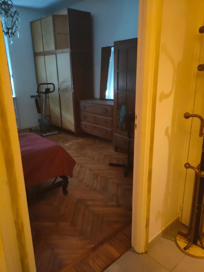 Casa - House Xavier Una Casa Famigliare , Dame Entra Solo Chi A Un Bel Cuore , Non'E Il L'Intero Alloggio Solo Stanze E Bagno Apartman Torino Kültér fotó