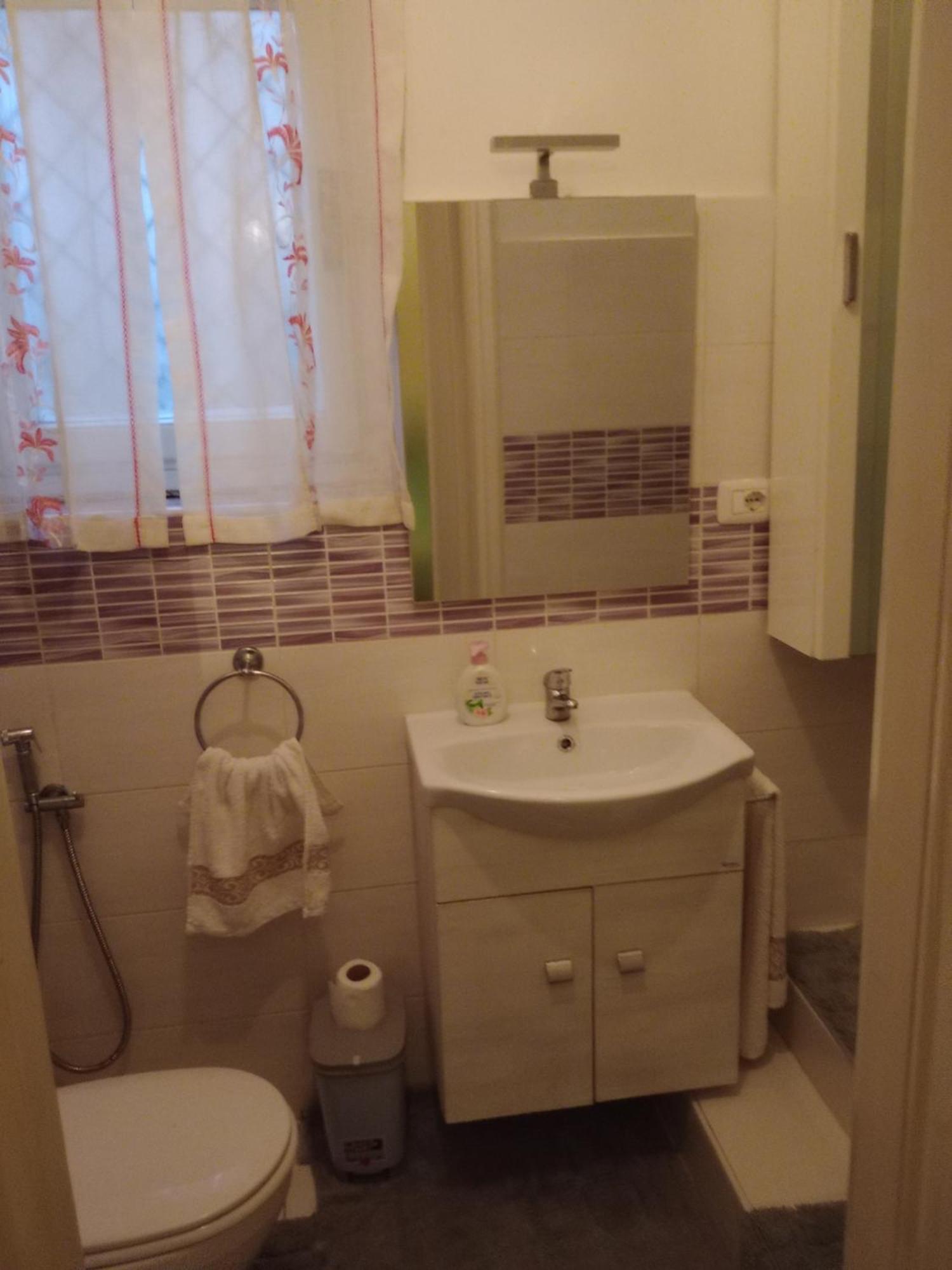 Casa - House Xavier Una Casa Famigliare , Dame Entra Solo Chi A Un Bel Cuore , Non'E Il L'Intero Alloggio Solo Stanze E Bagno Apartman Torino Kültér fotó